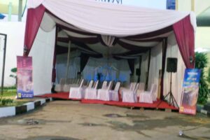 Tenda Dekorasi VIP Tirai Nuansa Putih Maroon Tenda Dekorasi VIP Tirai Nuansa Putih Maroon